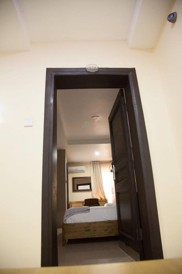 Villa Toscana Hotel And Suits Лагос Екстериор снимка