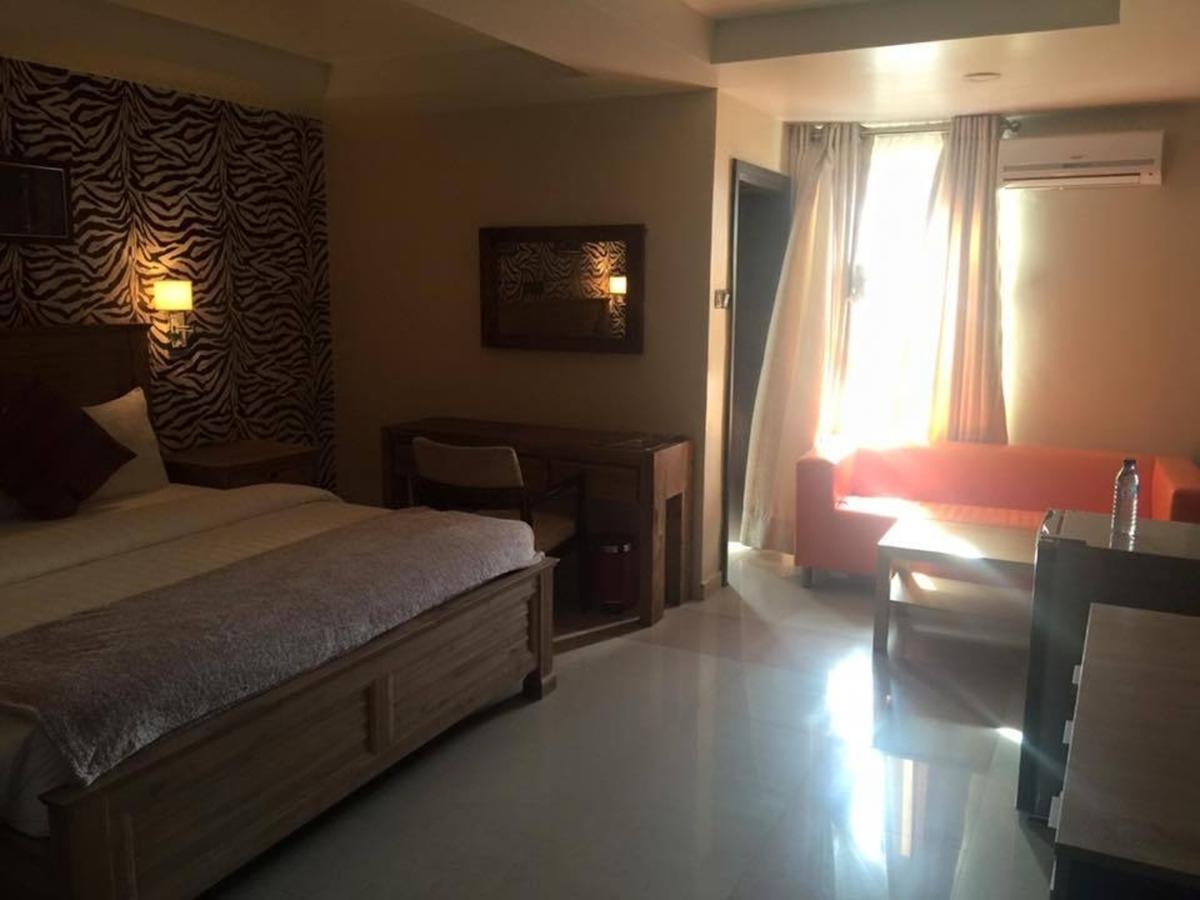 Villa Toscana Hotel And Suits Лагос Екстериор снимка