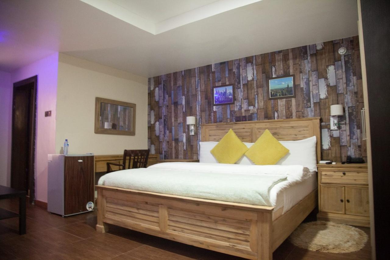 Villa Toscana Hotel And Suits Лагос Екстериор снимка