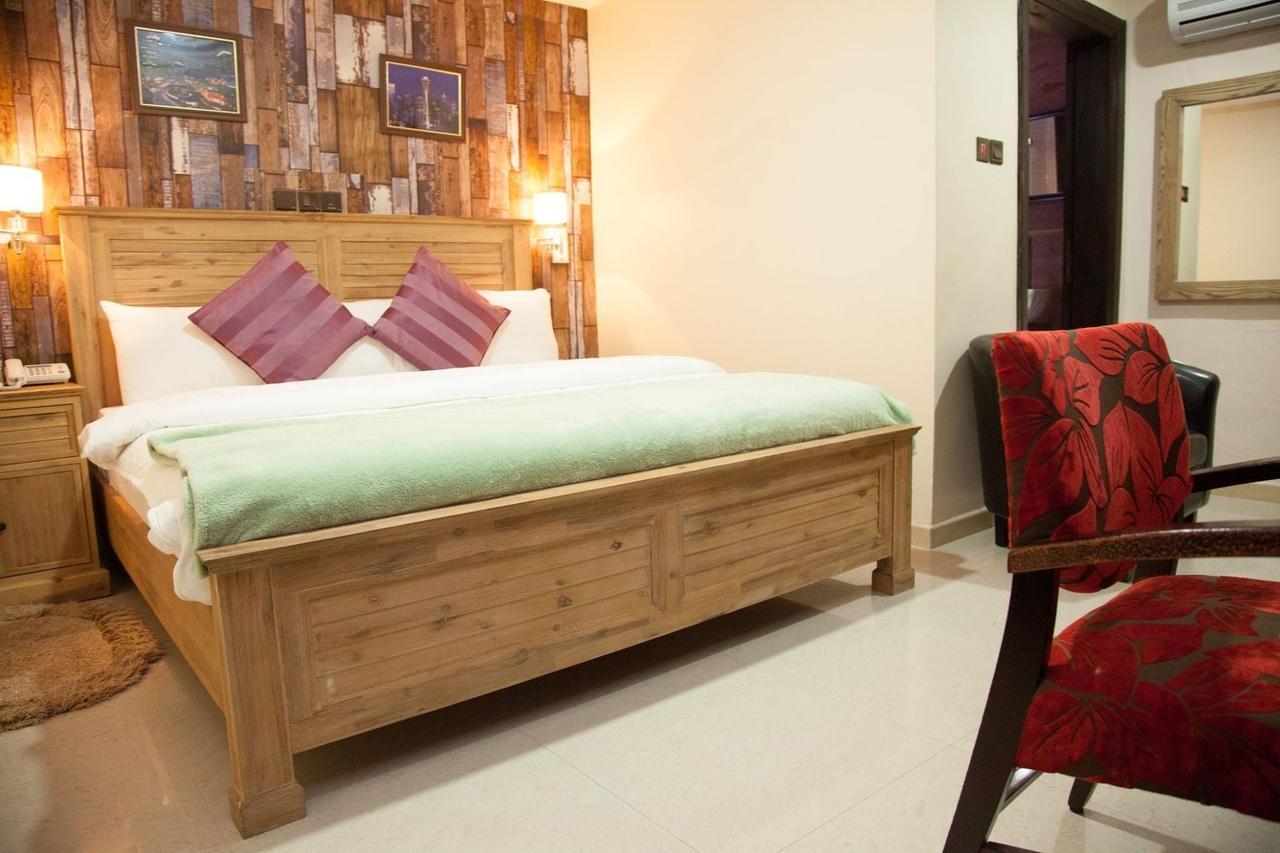 Villa Toscana Hotel And Suits Лагос Екстериор снимка