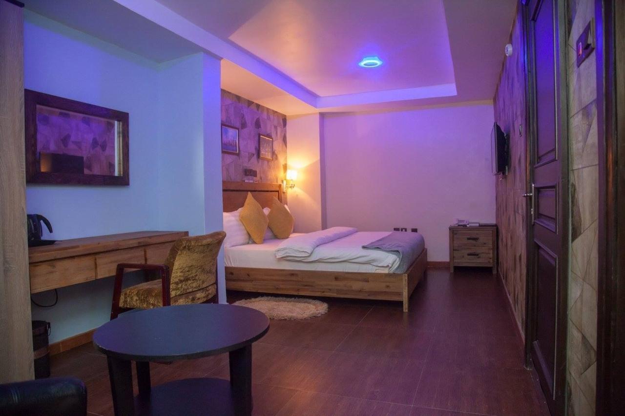 Villa Toscana Hotel And Suits Лагос Екстериор снимка